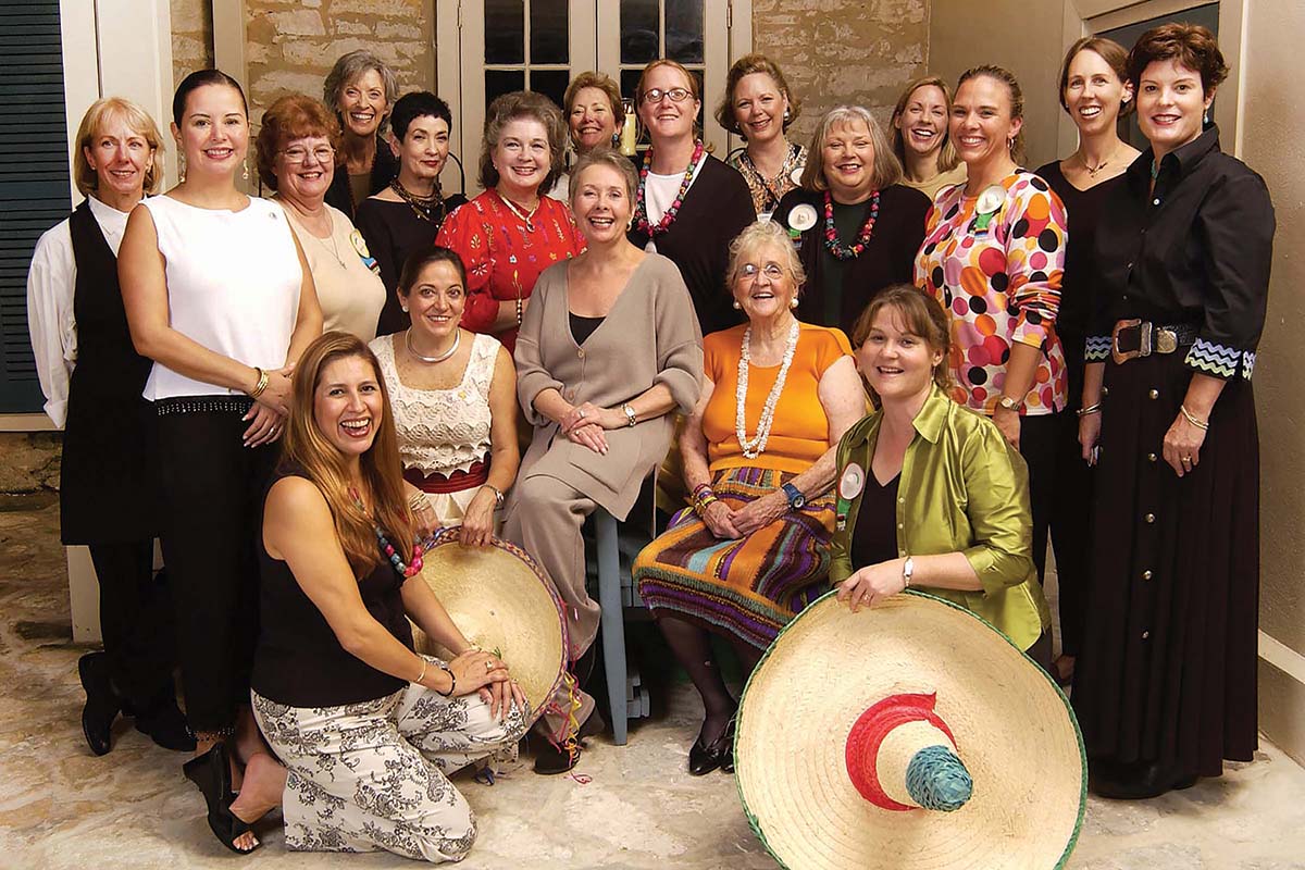 Feature Les Dams NovDec25 2002 international conference in San Antonio copy