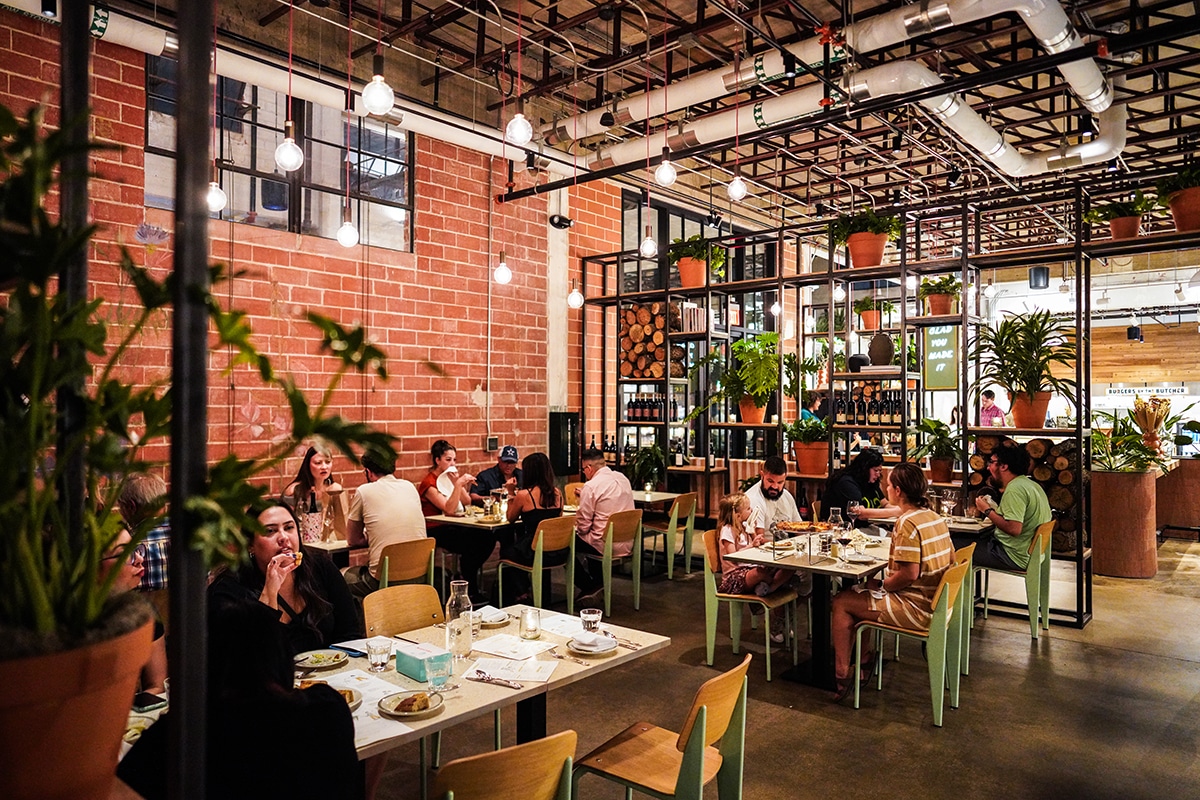 Fife & Farro Interior During Service 2 (Credit: Robert Lerma) copy