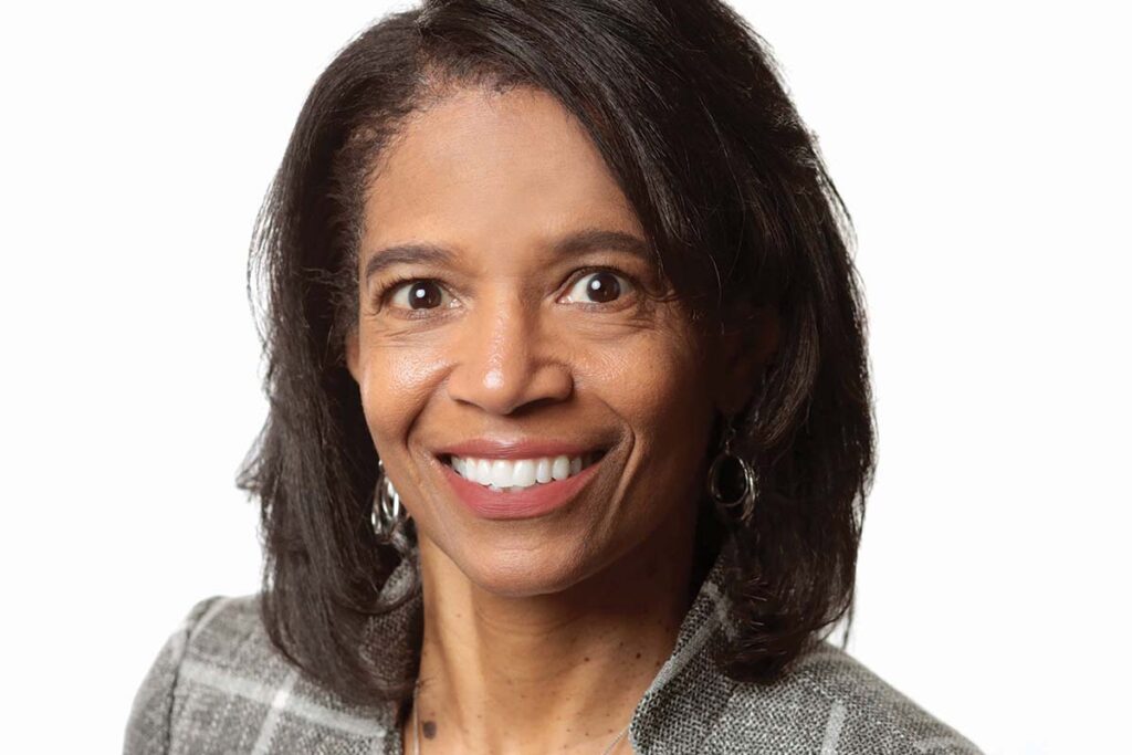 web Profile Frost Karen White 07.21 MayJun23